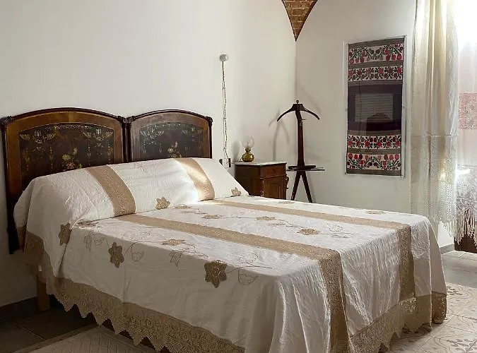 Dimora Ferraris 招待所 Càbras